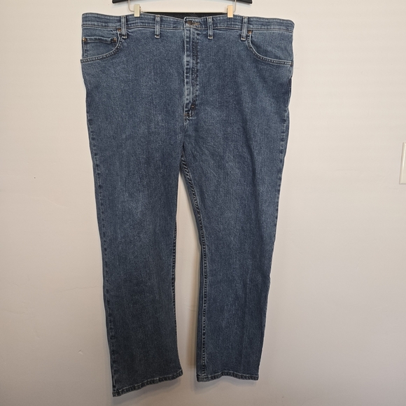 Wrangler Classic Men's Relaxed Jeans 46×30 Flex Waist - Picture 1 of 6